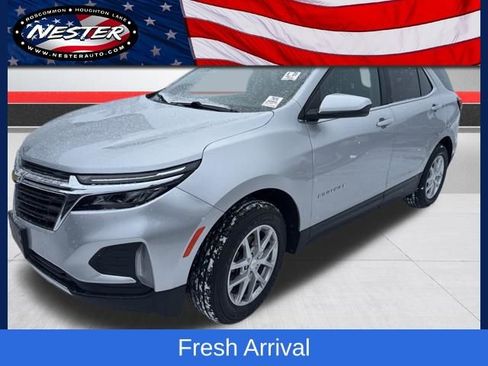 Used 2022 Chevrolet Equinox LT image 1