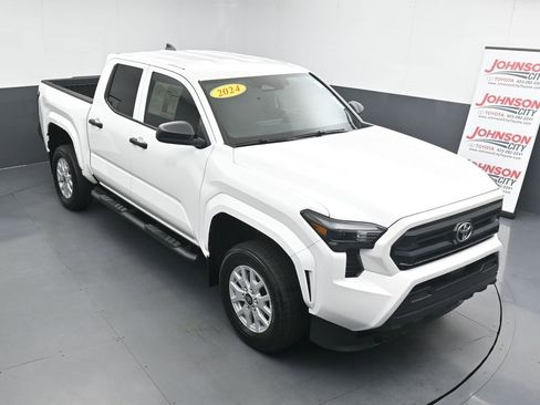 Used 2024 Toyota Tacoma SR image 24