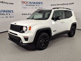 Used 2023 Jeep Renegade Altitude AWD/4WD video 1