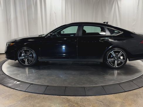 Used 2024 Honda Accord Sport image 7