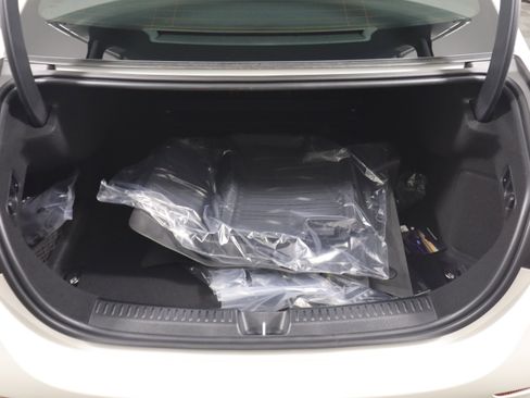 New 2026 Mercedes-Benz E 350 Sedan image 19