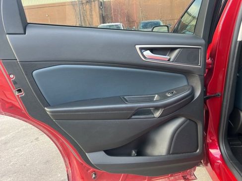 Used 2023 Ford Edge SEL w/ Sport Appearance Package image 18