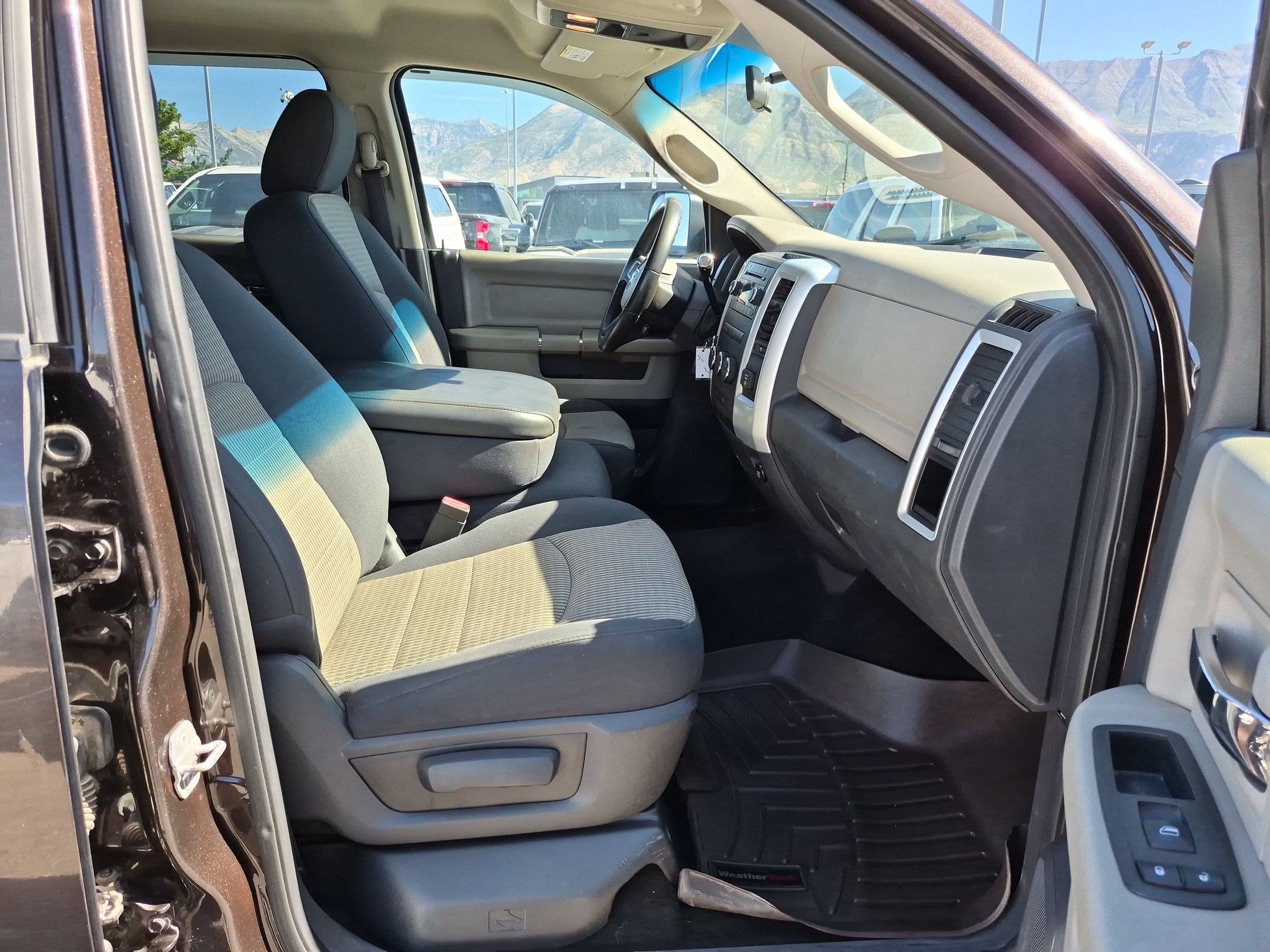 Used 2010 Dodge Ram 3500 Truck SLT AWD/4WD image 27