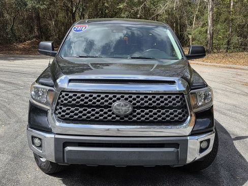 Used 2018 Toyota Tundra SR5 w/ SR5 Upgrade Package image 2