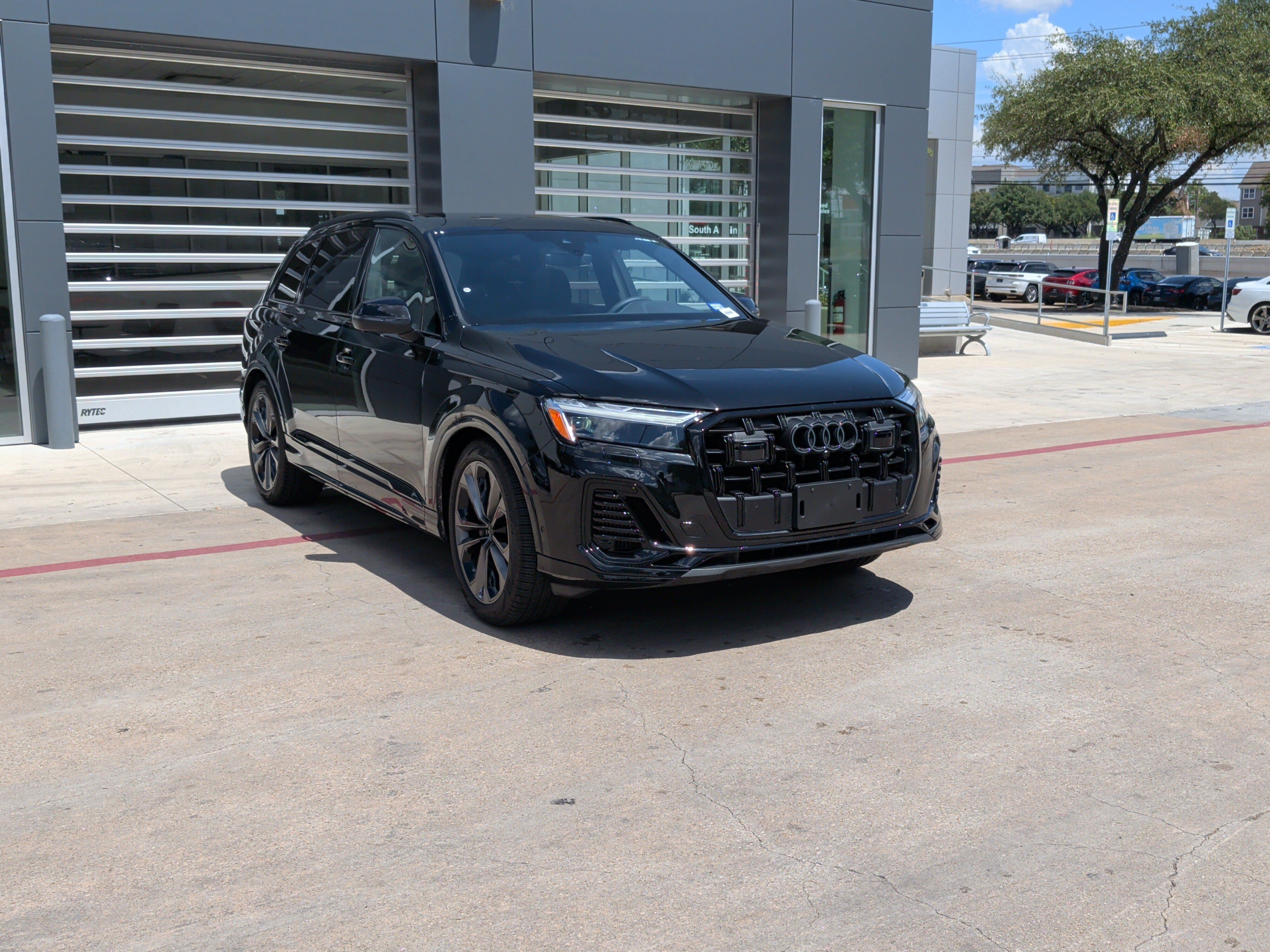 Used 2026 Audi Q7 3.0T Premium Plus w/ Premium Plus Package AWD/4WD image 2