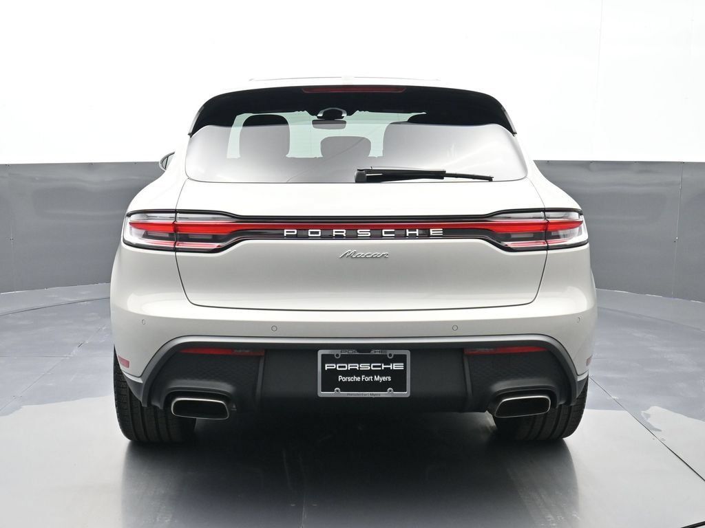 Certified 2026 Porsche Macan AWD/4WD image 22