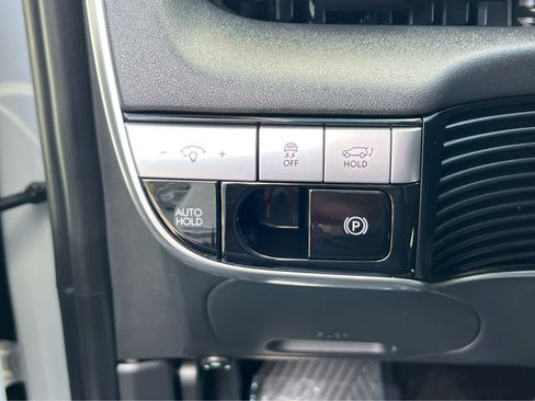 Certified 2023 Hyundai Ioniq 5 Limited AWD/4WD image 32