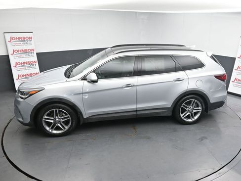 Used 2017 Hyundai Santa Fe SE Ultimate image 29
