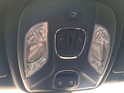 New 2026 Jeep Compass Latitude w/ Sun and Sound Group AWD/4WD image 25