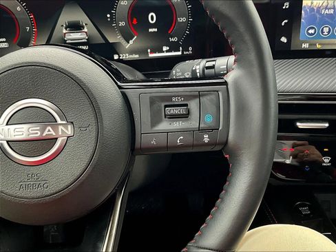 Used 2025 Nissan Kicks SR w/ SR Premium Package image 24