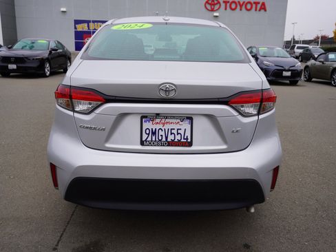 Used 2024 Toyota Corolla LE image 9