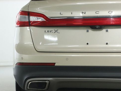 Used 2016 Lincoln MKX Reserve w/ Climate Package image 45