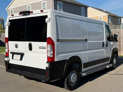 Used 2025 RAM ProMaster 2500 w/ U-Haul Equipment Group FWD image 4