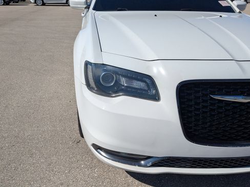 Used 2020 Chrysler 300 S image 12