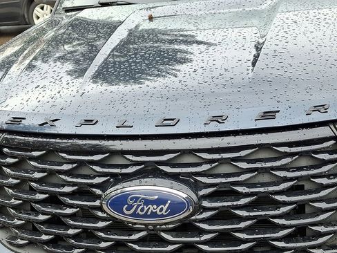 Used 2023 Ford Explorer ST-Line image 33