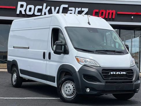 Used 2025 RAM ProMaster 2500 w/ Convenience Group FWD image 1