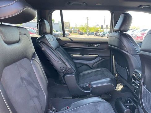 Certified 2023 Jeep Grand Cherokee L Laredo AWD/4WD image 24
