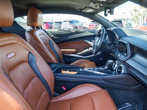 Used 2017 Chevrolet Camaro SS RWD image 16