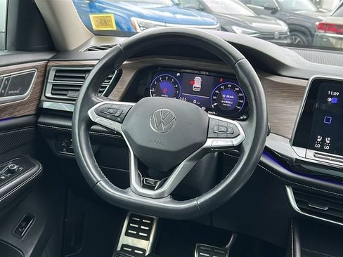 Used 2024 Volkswagen Atlas SEL Premium R-Line AWD/4WD image 24