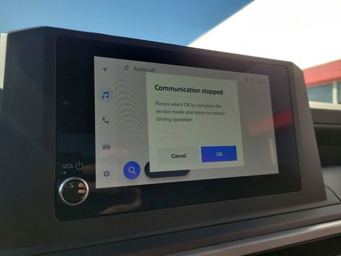 Used 2025 Toyota Tacoma SR image 17