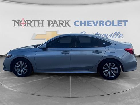 Used 2022 Honda Civic LX image 6