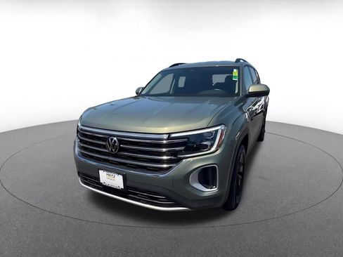 Used 2026 Volkswagen Atlas SE AWD/4WD image 4