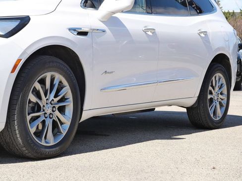 Used 2024 Buick Enclave Avenir w/ Avenir Technology Package AWD/4WD image 8