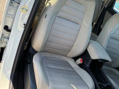 Used 2018 Honda CR-V LX image 18