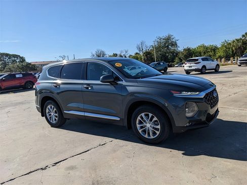 Used 2020 Hyundai Santa Fe SEL image 3