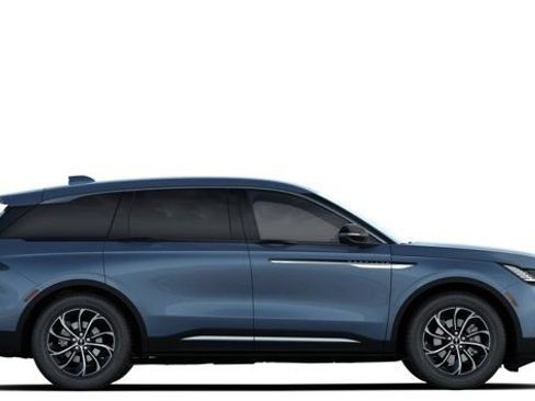 Used 2026 Lincoln Nautilus Premier AWD/4WD image 5