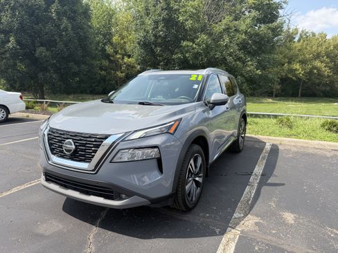 Used 2021 Nissan Rogue SL w/ Premium Package AWD/4WD image 2