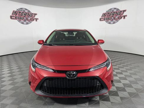 Used 2020 Toyota Corolla LE FWD image 2