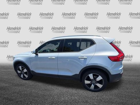 Used 2021 Volvo XC40 T5 Momentum w/ Premium Package AWD/4WD image 11