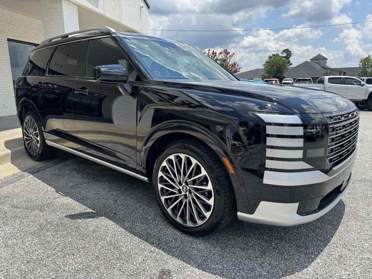Used 2026 Hyundai Palisade Calligraphy AWD/4WD image 4