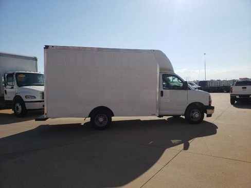 Used 2019 Chevrolet Express 3500 w/ Power Convenience Package RWD image 6