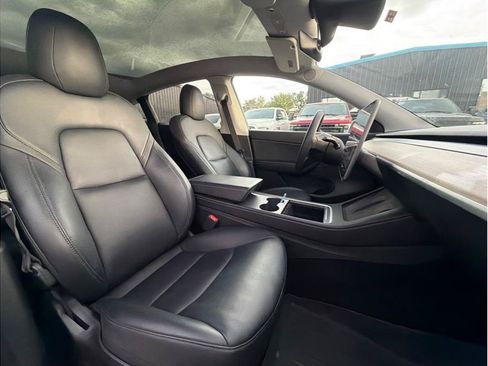 Used 2021 Tesla Model Y Performance AWD/4WD image 4