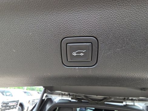 Used 2024 Chevrolet Tahoe LT AWD/4WD image 34