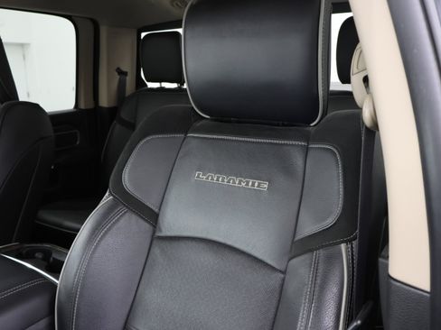 Used 2019 RAM 3500 Laramie AWD/4WD image 46