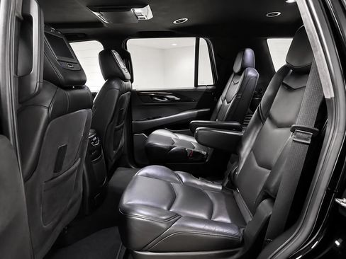 Used 2019 Cadillac Escalade Platinum AWD/4WD image 15