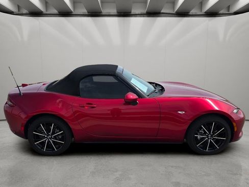 Used 2025 MAZDA MX-5 Miata Grand Touring w/ Weather Package image 9