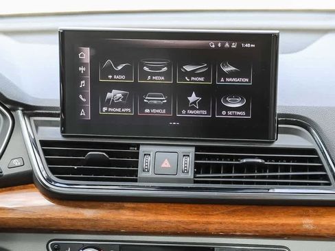 Used 2021 Audi Q5 Premium Plus image 12