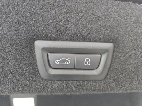 Certified 2023 BMW 760i xDrive AWD/4WD image 25