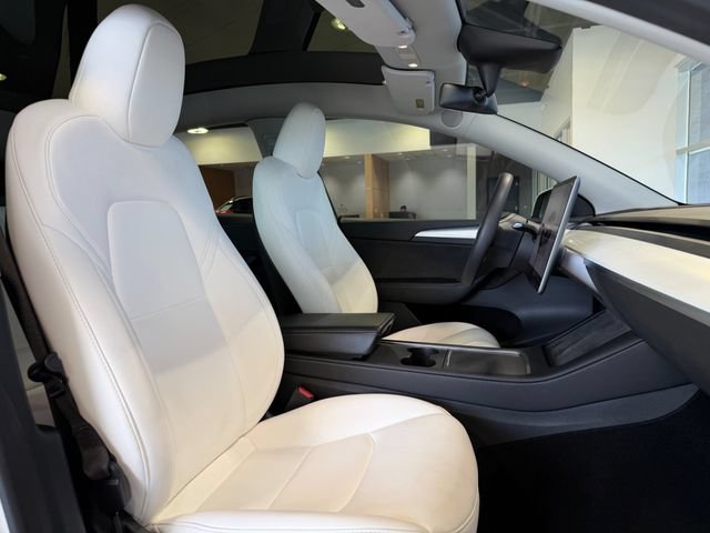 Used 2023 Tesla Model Y Performance AWD/4WD image 23