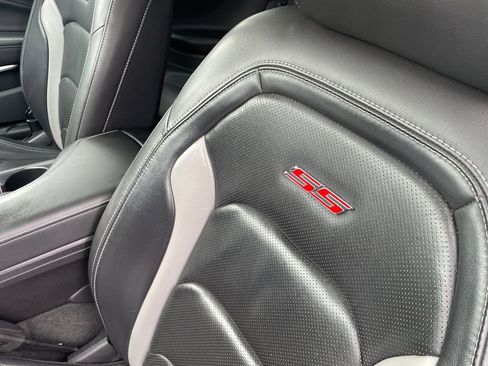 Used 2017 Chevrolet Camaro SS image 18