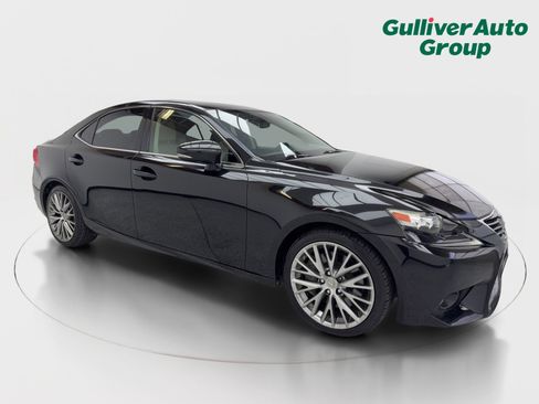 Used 2016 Lexus IS 200t w/ Navigation System Package image 12