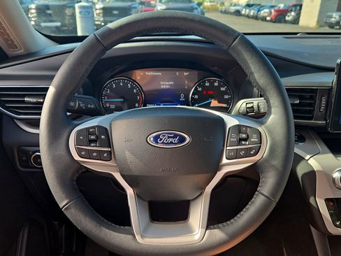 Used 2023 Ford Explorer XLT w/ Equipment Group 202A AWD/4WD image 12