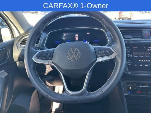 Used 2023 Volkswagen Tiguan SE image 19