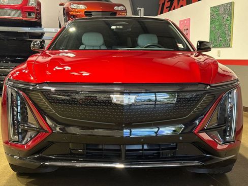 Used 2026 Cadillac Lyriq Sport RWD image 49