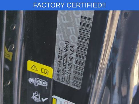 Used 2022 Jeep Wrangler Unlimited Sahara AWD/4WD image 35