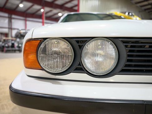 Used 1993 BMW 535i 535i 4dr Sedan image 27